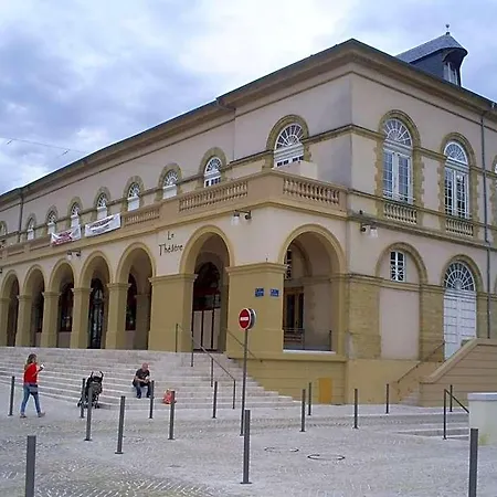 De La Gare 2*